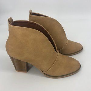 Weeboo Ramona Split Front Stacked Heel Booties 7.5